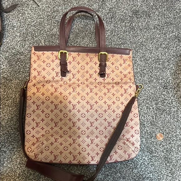 Louis Vuitton  Monogram Tote Bag - Picture 1 of 6